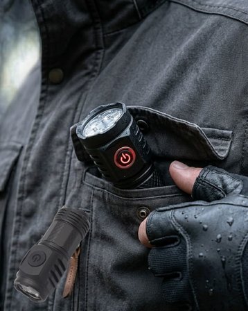 Cep Boy El Feneri Şarjlı Kompakt Tasarım ve Çok Amaçlı Kullanım