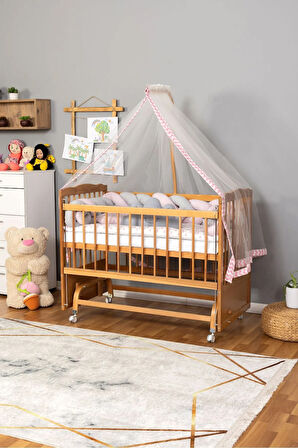 Ahşap Beşik Anne Yanı Beşik Vernikli 60x120 - Pembe Gri Örgü Uyku Seti Seti + Yatak + Tekerlekli