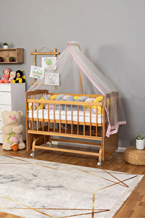 Ahşap Beşik Anne Yanı Beşik Vernikli 60x120 - Pembe Sarı Örgü Uyku Seti Seti + Yatak + Tekerlekli