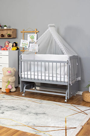 Ahşap Beşik Anne Yanı Beşik Gri 60x120 - Beyaz Güpür Uyku Seti + Yatak + Tekerlekli