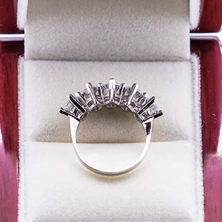 925 Ayar Gümüş Beştaş Kadın Yüzük Model 19