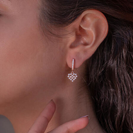 Kalp Tasarımlı Beyaz Zirkon Taşlı Sallantılı 925 Ayar Gümüş Küpe