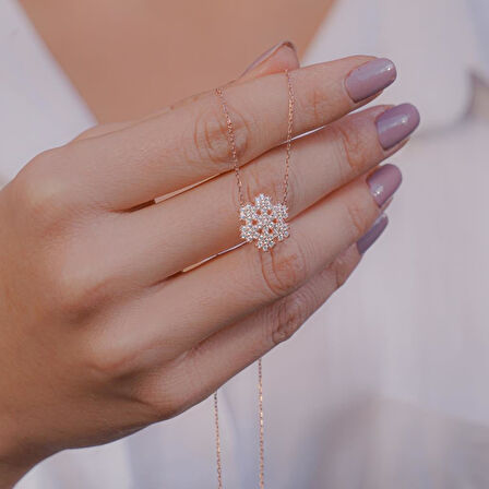 Kar Tanesi Tasarımlı Rose Kaplama 925 Ayar Gümüş Kolye 