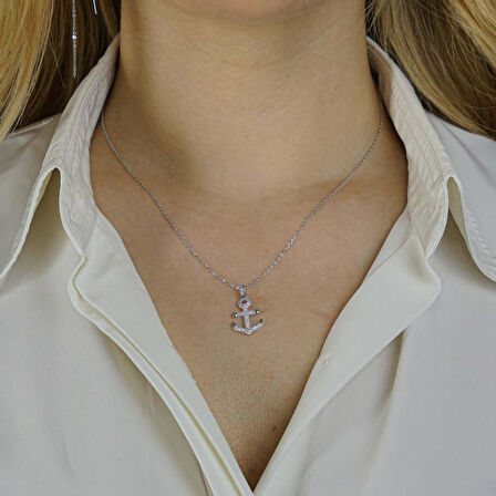 Çapa Tasarımlı Beyaz Zirkon Taşlı 925 Ayar Gümüş Kadın Kolye