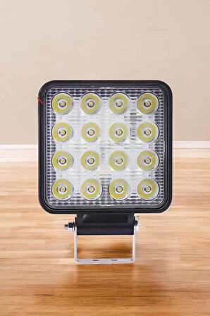 Tepe Lambası Tüm Araç Tiplerine Uygun Çalışma Lambası 16 Ledli