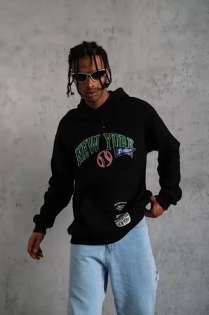 Erkek Siyah Baskılı Kapüşonlu Sweatshirt