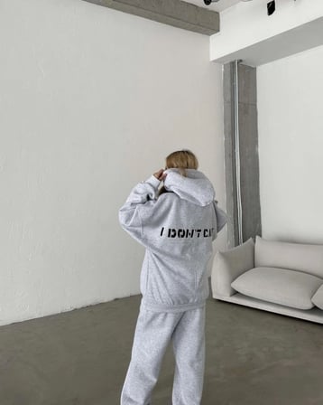 Gri Nakış İşlemeli Üç İplik Sweat Takım