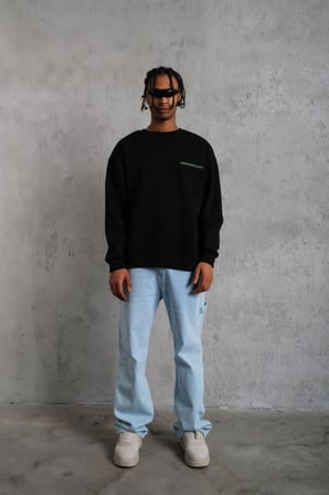 Erkek Oversize Sweatshirt – Siyah Renk Ön Ve Sırt Baskılı, Üç İplik İçi Pamuklu Kumaş, Rahat Kalıp, Ribanalı Kışlık Sweat Winagain Polizei Serisi - Siyah