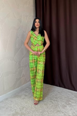 Yeşil Pullu Yelek Ve Pantolon Takım