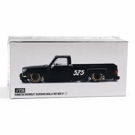 Mey İthalat® Model Araç x KaidoHouse 1/64 Chevrolet Silverado Dually Hot Rod V1