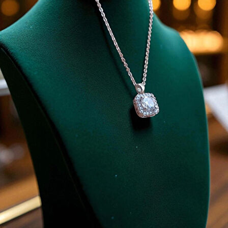 Takvanov Işıltılı Zirkon Taşlı Çelik Kadın Kolye – Gümüş Renk, Zarif Tasarım