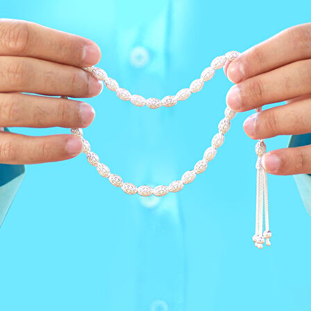 Üçlü Kamçı Püsküllü Petek Tasarım Arpa Kesim Silver Renk 925 Ayar Gümüş Tesbih