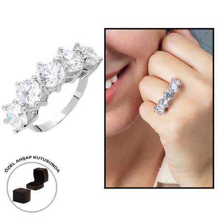 Starlight Diamond Pırlanta Montür 925 Ayar Gümüş Kadın Baget Yüzük