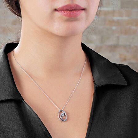 Starlight Diamond Tektaş Oval Tasarım 925 Ayar Gümüş Kadın Kolye