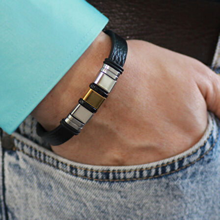 Siyah Deri&Çelik Kombinli Üç Plakalı Kişiye Özel Harf Yazılı Erkek Bileklik