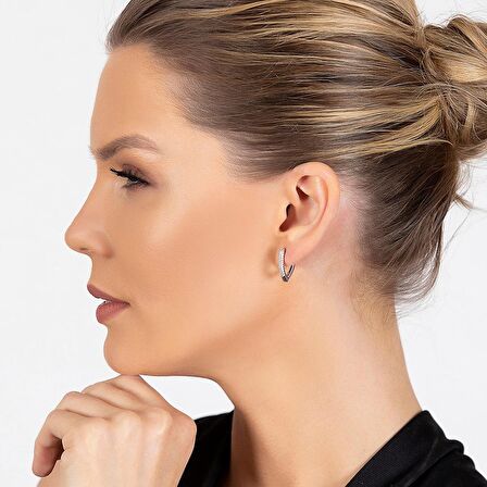 Starlight Diamond Zirkon Taşlı "V" Tasarım 925 Ayar Gümüş Küpe