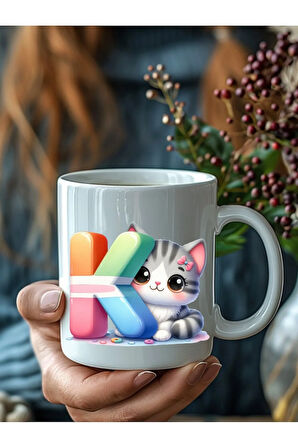 Kedili Harf Şeklinde Kişiye Özel 3 Boyutlu Tasarım Seramik Kupa Mug - Hediyelik Kupa Bardak