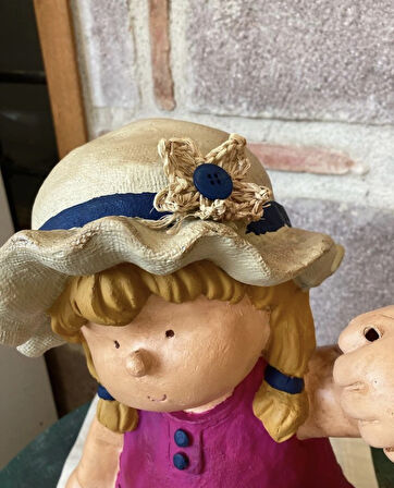 Tombik Fenerli Kız Cocuk Bahçe