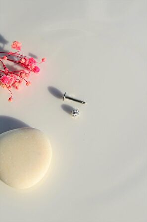 Taşlı Top Uçlu Çelik Piercing Tragus Helix Kıkırdak 8 mm Gümüş Renk