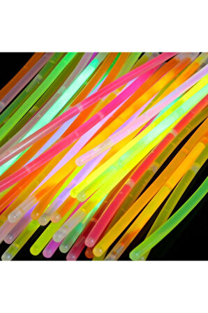 50 Adet Karanlıkta Parlayan Glow Çubuk Fosforlu Çubuk Bileklik - 8 Saat Boyunca Parlaklık