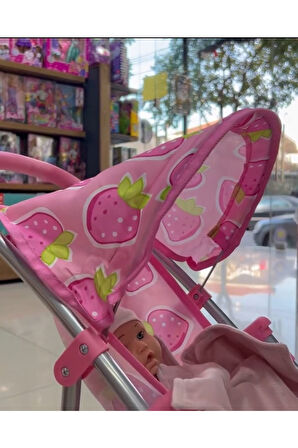 4 Tekerlekli Metal İskeletli Katlanabilir Çilek Desenli Çocuk Oyuncak Bebek Arabası Puset - 55 CM