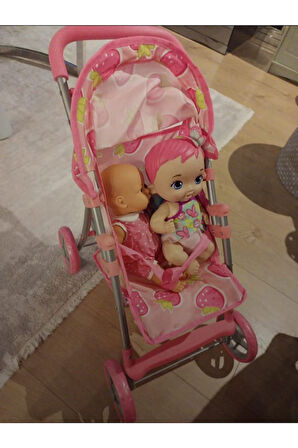 4 Tekerlekli Metal İskeletli Katlanabilir Çilek Desenli Çocuk Oyuncak Bebek Arabası Puset - 55 CM