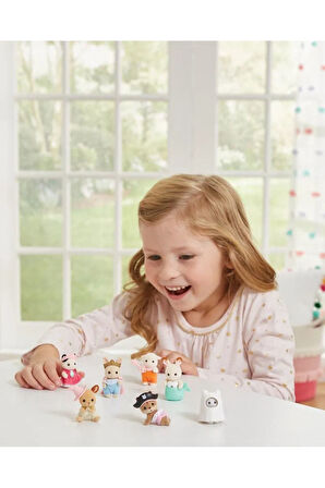 Sylvanian Families Sevimli Kostüm Temalı Sürpriz Mini Bebek - 5 CM - 4 ADET