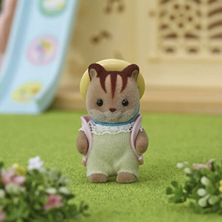Sylvanian Families Sincap Walnut Squirrel Baby Figür Ceviz Sincabı + Şapka & Çanta Seti - 4/5 CM