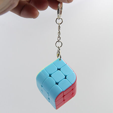3x3x3 Renkli Magic Cube Anahtarlık – Hızlı Dönüşlü Dayanıklı ve Taşınabilir Akıl Zeka Küpü