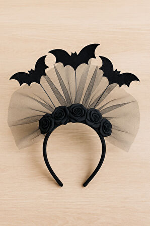 Cadılar Bayramı Kırmızı Pelerin & Yarasalı Siyah Güllü Taç Seti – Şeytani Vampir Kostüm