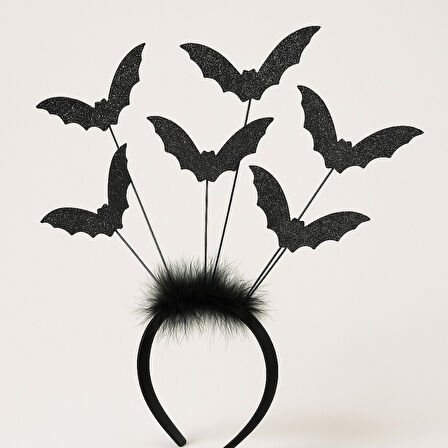 Cadılar Bayramı Kırmızı Yakalı Pelerin & Yarasalı Siyah Tüylü Taç Seti – Şeytani Vampir Kostüm Seti