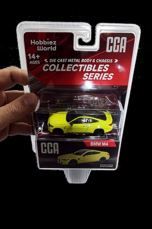 BMW M4 1:64 Premium Die Cast Metal Gövde Floresan Sarı Koleksiyon Araba 7.5 cm Blister