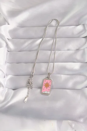 316L Çelik Gümüş Renk Pembe Mineli Güneş Model Tarot Kolye