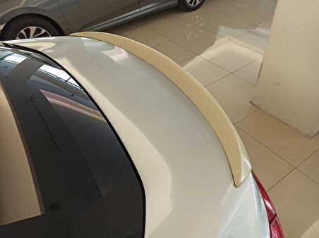 Ford Focus 2014-2018 Hybrid Spoiler Parlak Siyah