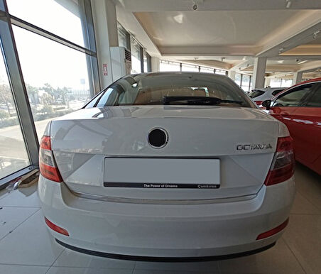 Skoda Octavia 2015-2019 Bagaj Çıtası Krom