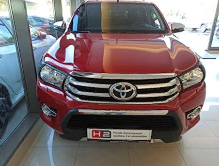 Toyota Hilux Revo 2016-2019 Far Çerçevesi Kaplama Siyah