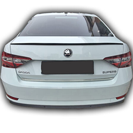 Skoda SuperB Spoiler Boyalı