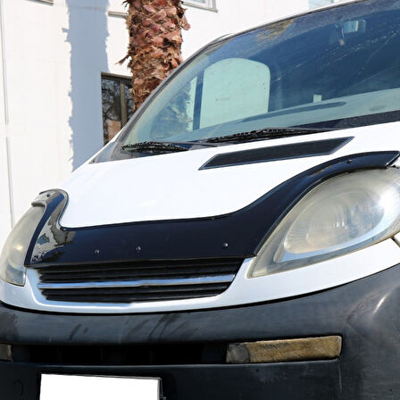 Renault Trafic 2001-2014 Ön Kaput Koruyucu Far üstü Model