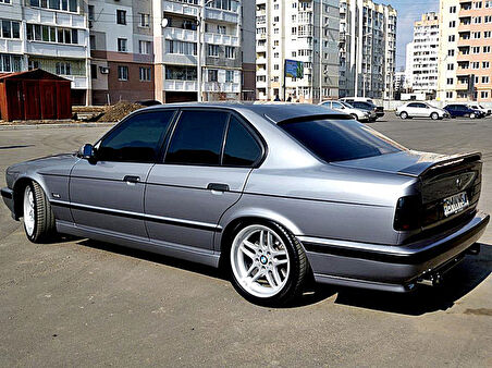 Bmw E34 1988-1986 Cam Üstü Spoiler