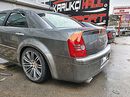 Chrysler 300C Spoiler