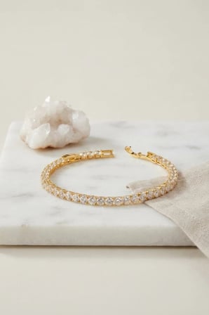 Pirinç Gold Renk Zirkon Taşlı Su Yolu Kadın Bileklik TJ-BB8899