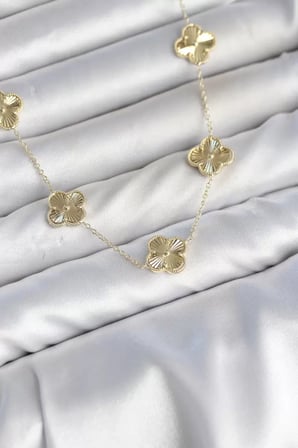 Gold Renk Yonca Model VIP Seri Kadın Kolye TJ-BKO11140