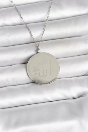 316L Çelik Gümüş Renk Ayetel Kürsi ve Allah Yazılı Kolye - TJ-BKO11054