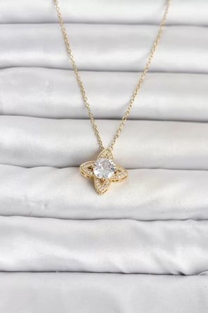 316L Çelik Zincir Gold Renk Yonca Model Kadın Kolye TJ-BKO11078