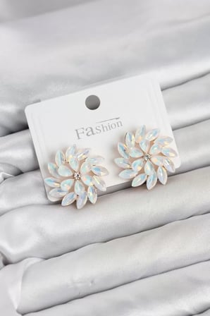 Beyaz Renk Kristal Taşlı Çiçek Model Kadın Küpe TJ-BKP11921