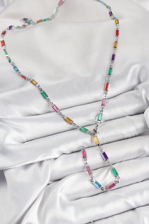 Pirinç Renkli Zirkon Taşlı Dikdörtgen Model Gümüş Renk Kadın Y Kolye - TJ-BKO10385