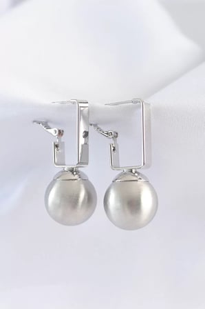 Pirinç Gümüş Renk Dikdörtgen Detay Oval Küpe - TJ-BKP8914