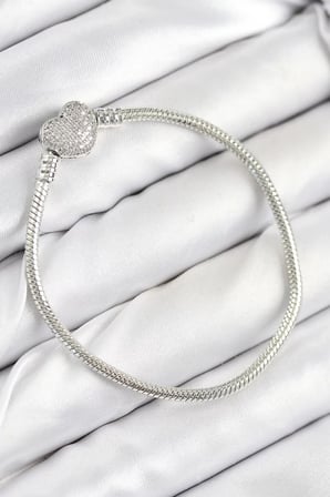 Pirinç Charm Zirkon Taşlı Kalp Model Gümüş Renk Kadın Bileklik - TJ-BB7803