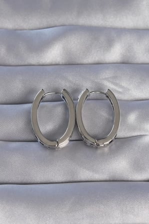 Pirinç Gümüş Renk Zirkon Taşlı Oval Model Küpe - TJ-BKP9078