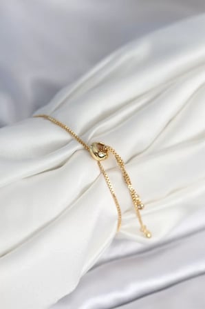Yıldız Model Asansörlü Gold Renk Kadın Bileklik - TJ-BB8013